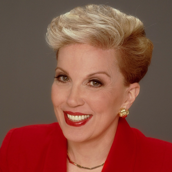 Were Ann Landers and Dear Abby related to each other?