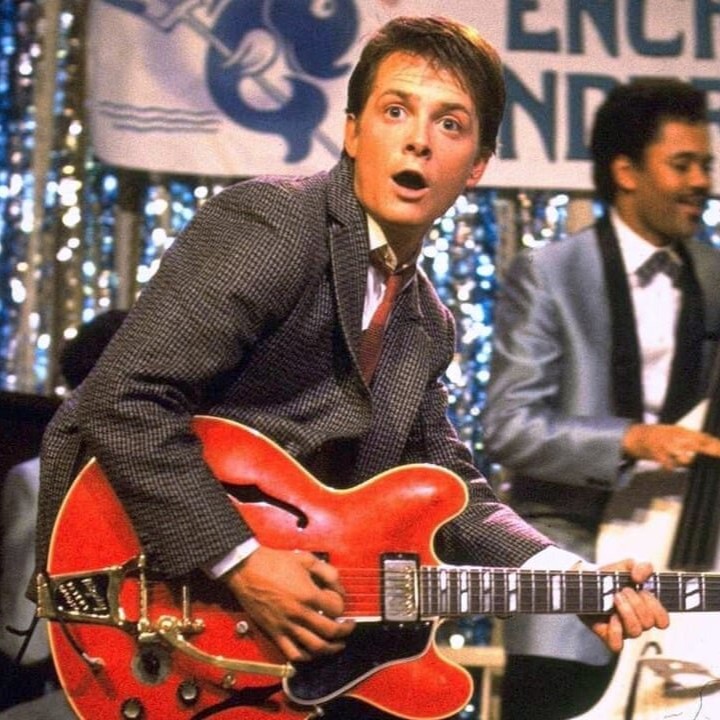 Xmichael j fox marty mcfly back to the future johnny b goode.jpg.pagespeed.ic.3vdf7hkqoj